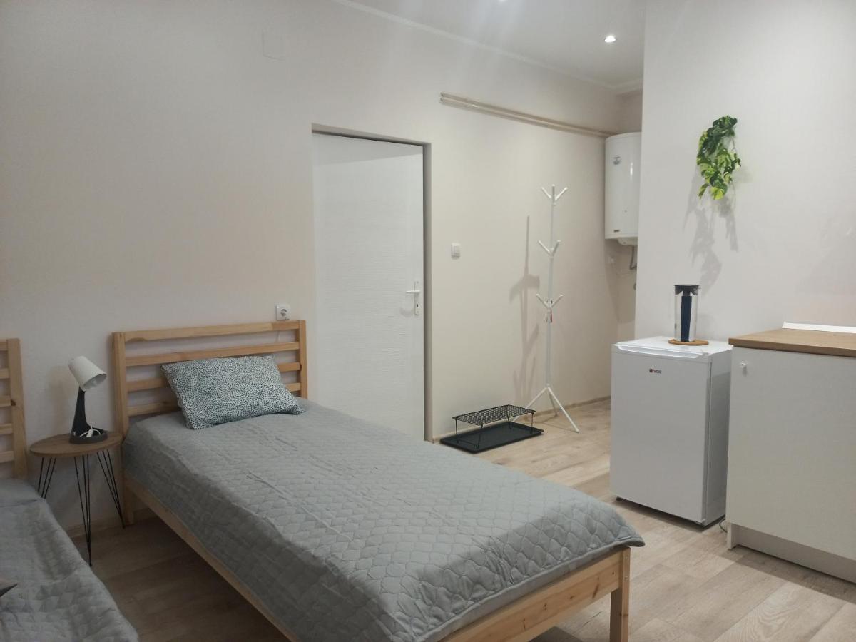 Kod Velikih Tuja Apartman Melence Kültér fotó
